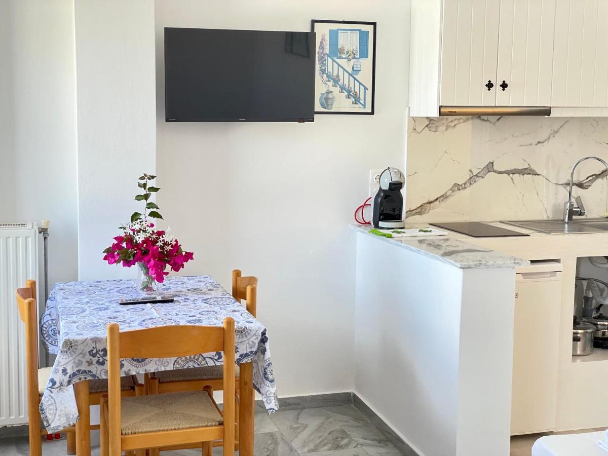 Country House Apartments 이오스 코라 외부 사진